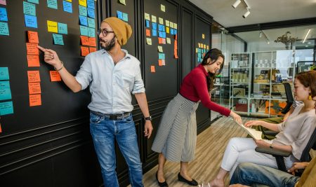 Introducción a Scrum: Impulsando la Eficiencia en la Gestión de Proyectos